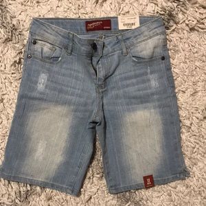 NWT Girls Bermuda shorts size 12 Reg.